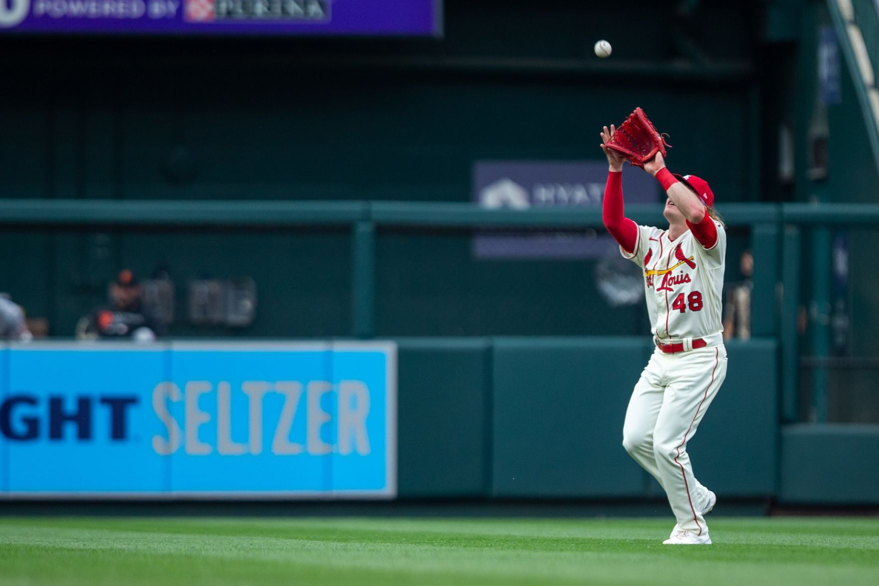 Cardinals try to even up series against Giants